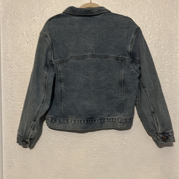 Shein jean jacket, button front size small - Picture 6 of 7